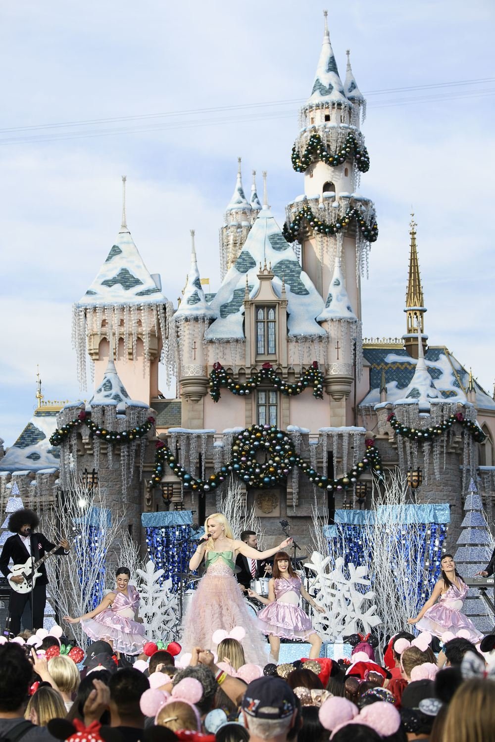 Disney Parks Presents a 25 Days of Christmas Holiday Party (2018