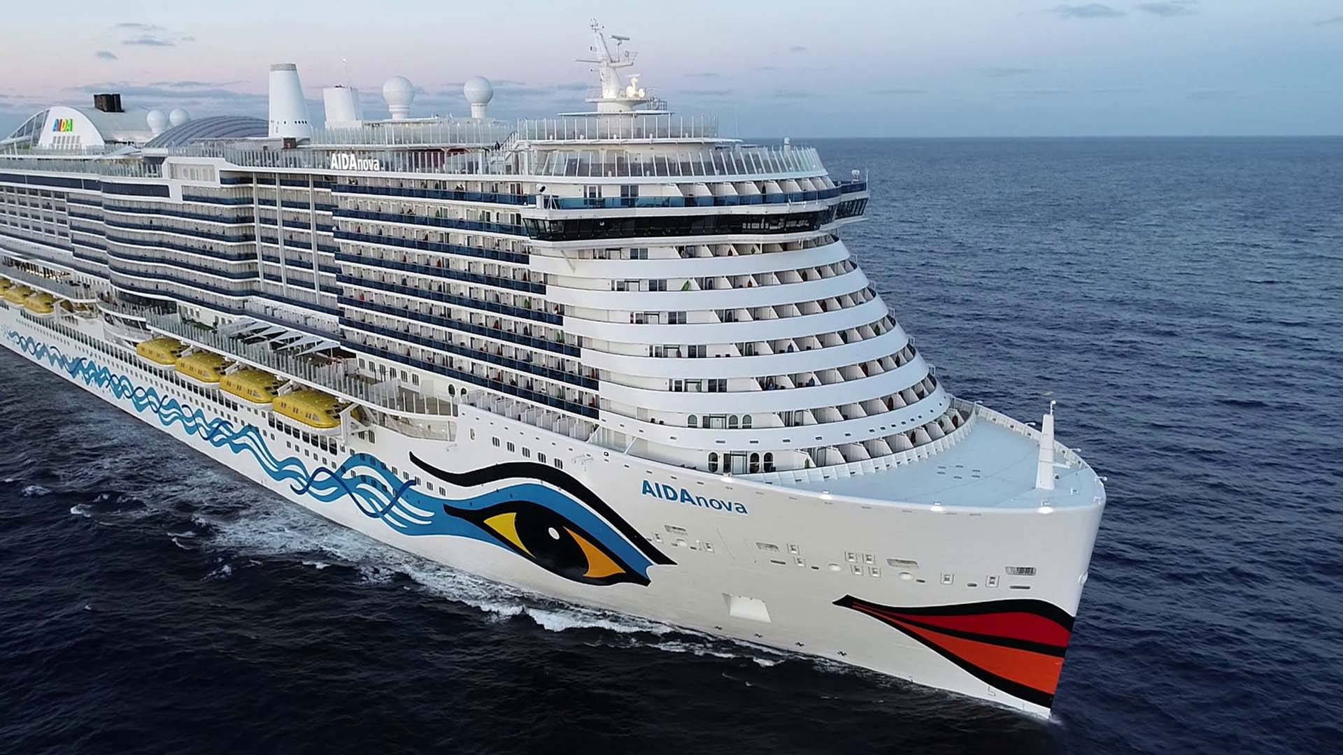 Mighty Cruise Ships S04E02 backdrop