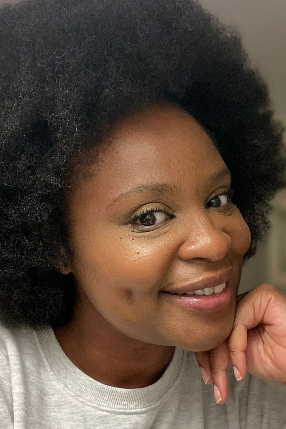 et billede af Mireille Mbayoko-Yaba