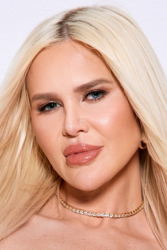 et billede af Elisa Bethann