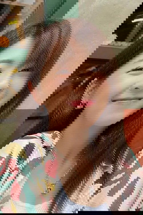 et billede af Hillary Lau