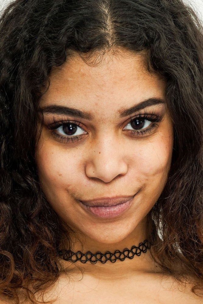 et billede af Jeni Angel