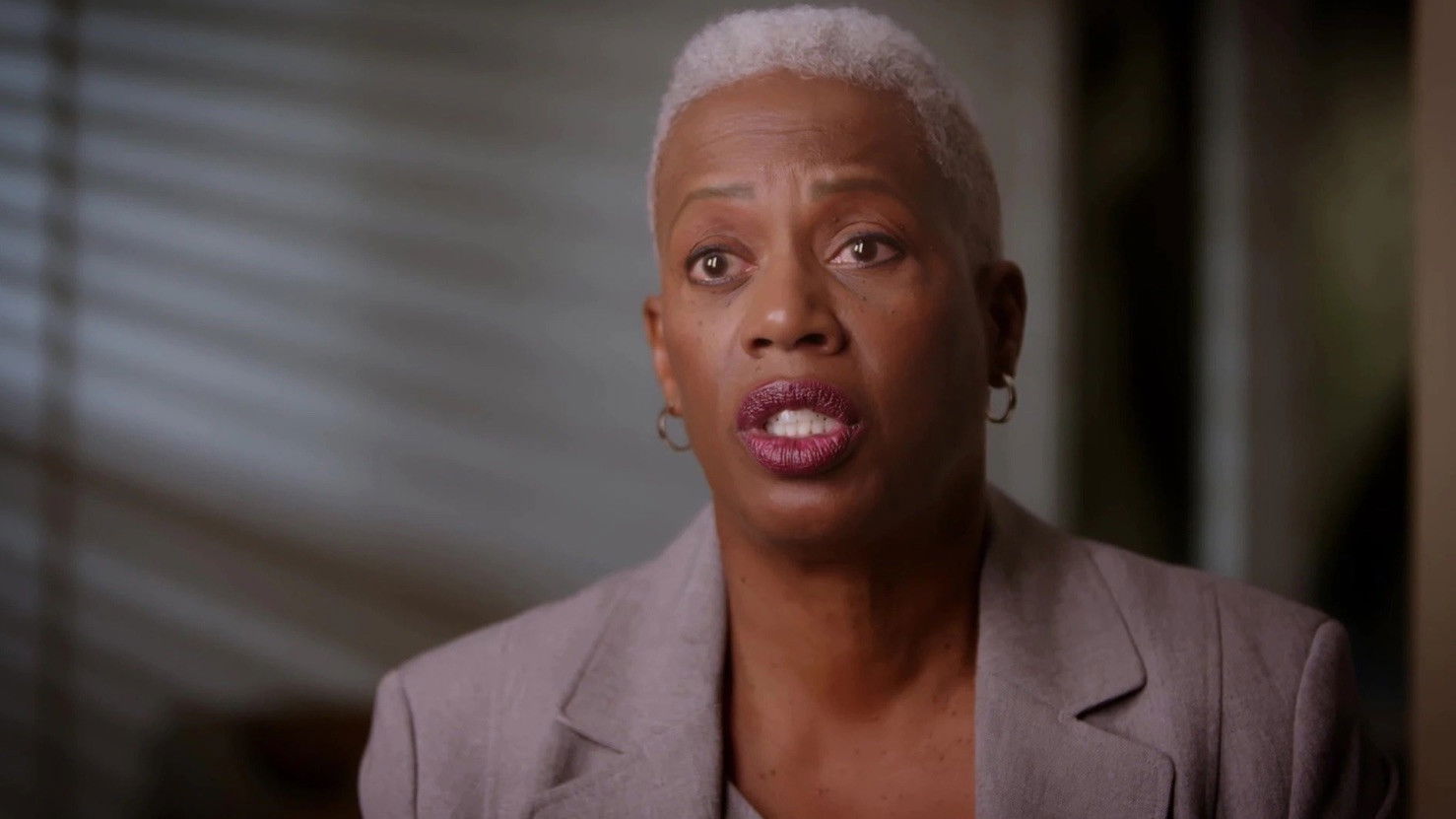 Exhumed S02E05 backdrop