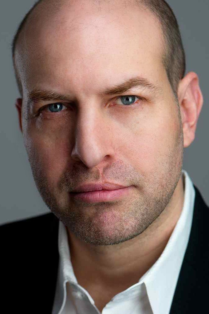 et billede af Gregory Konow