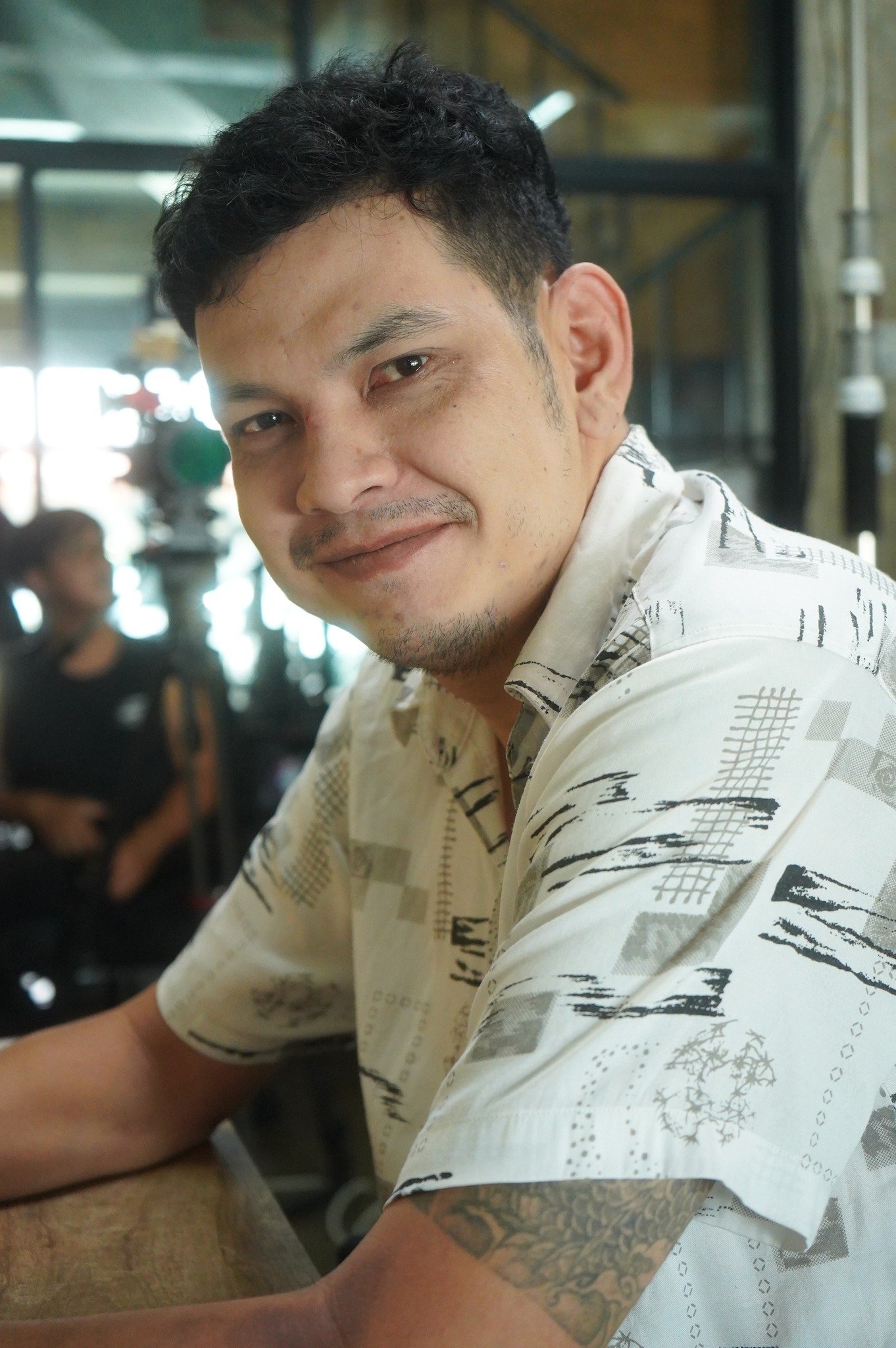 Kidtisag Makongrach's picture in the cast