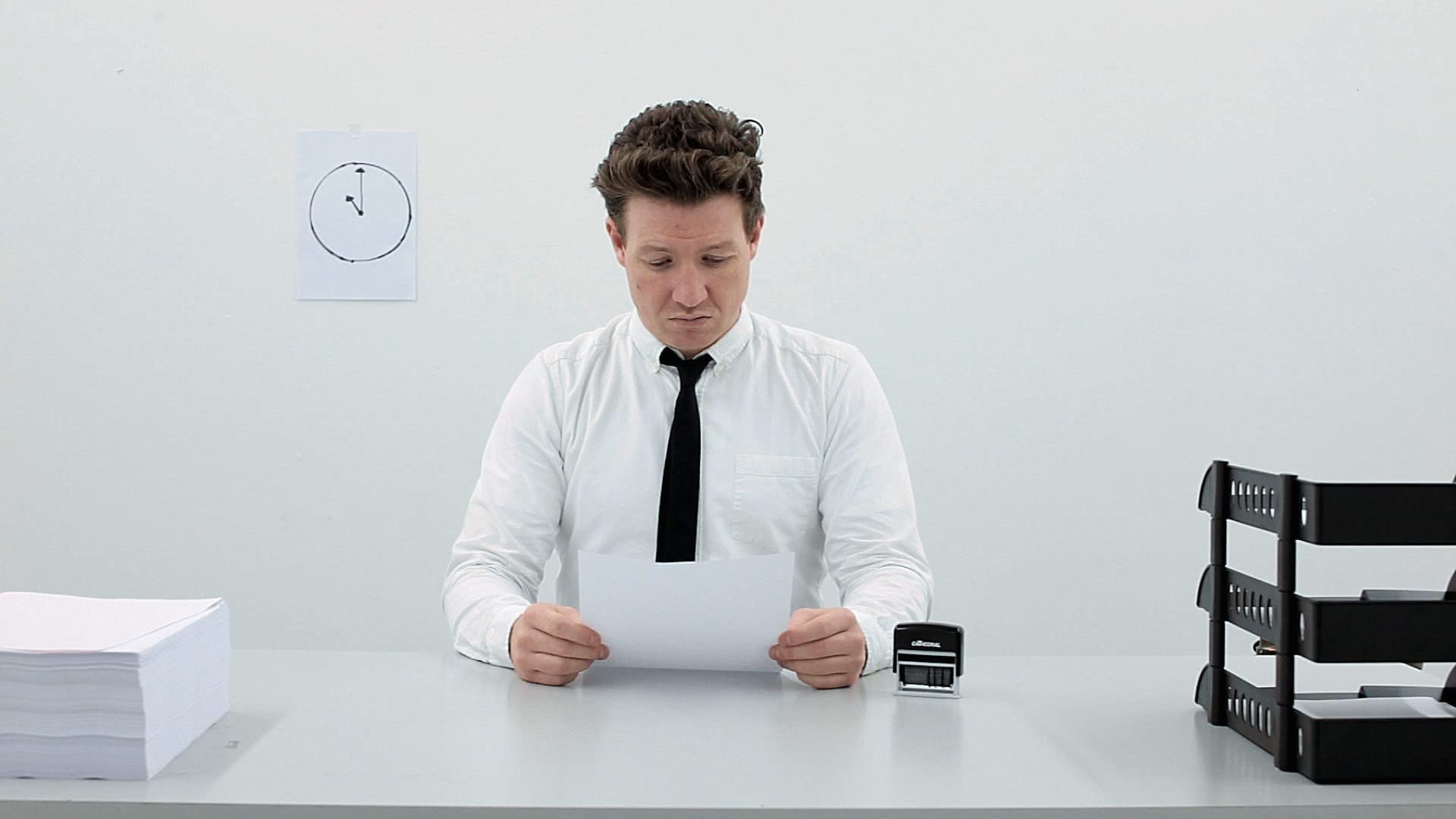 Imagem do Filme A Short Film About Filing