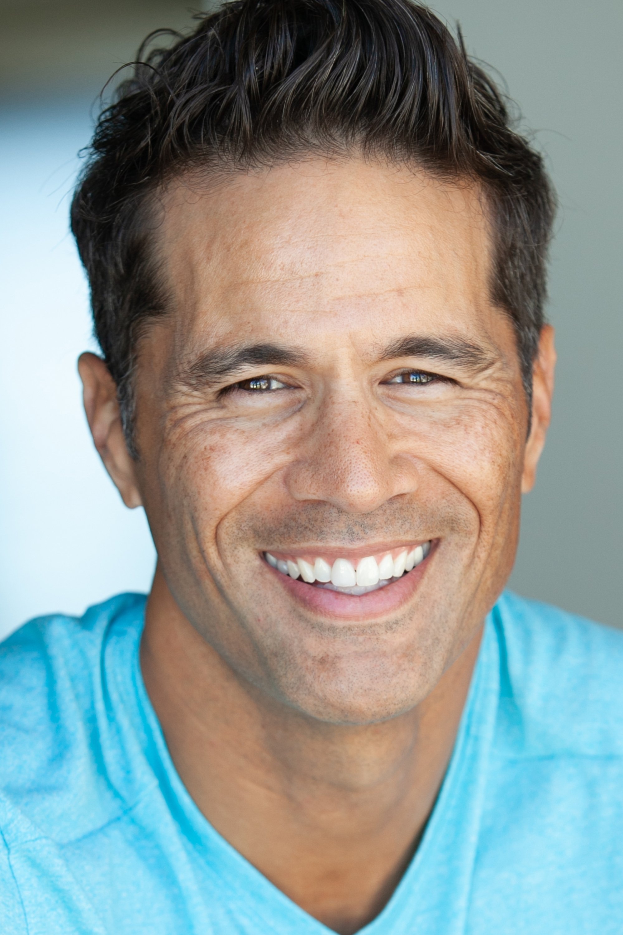 Ben Lomu's picture in the cast