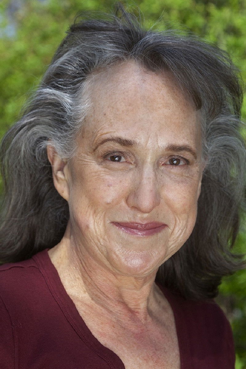 et billede af Elizabeth Harnett