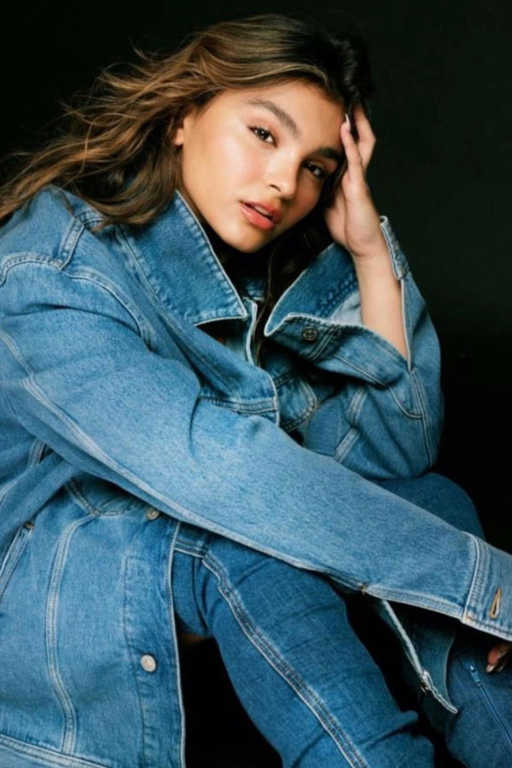 et billede af Alin Golan