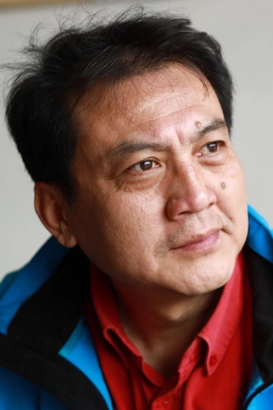 et billede af Wang Yong