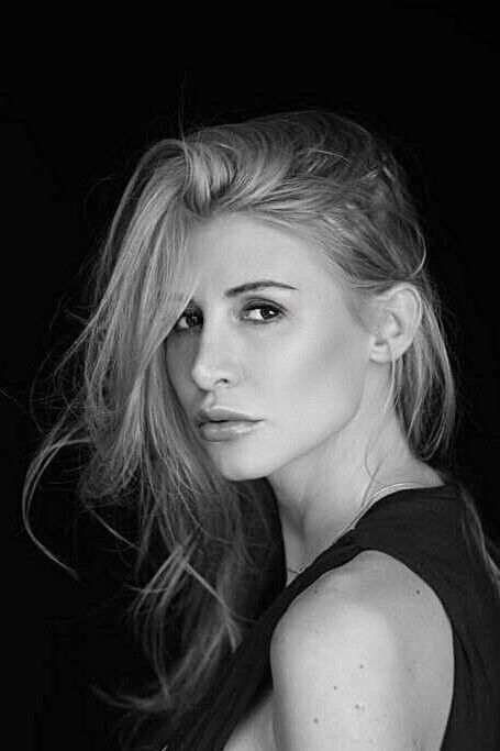 et billede af Deanna Dozier