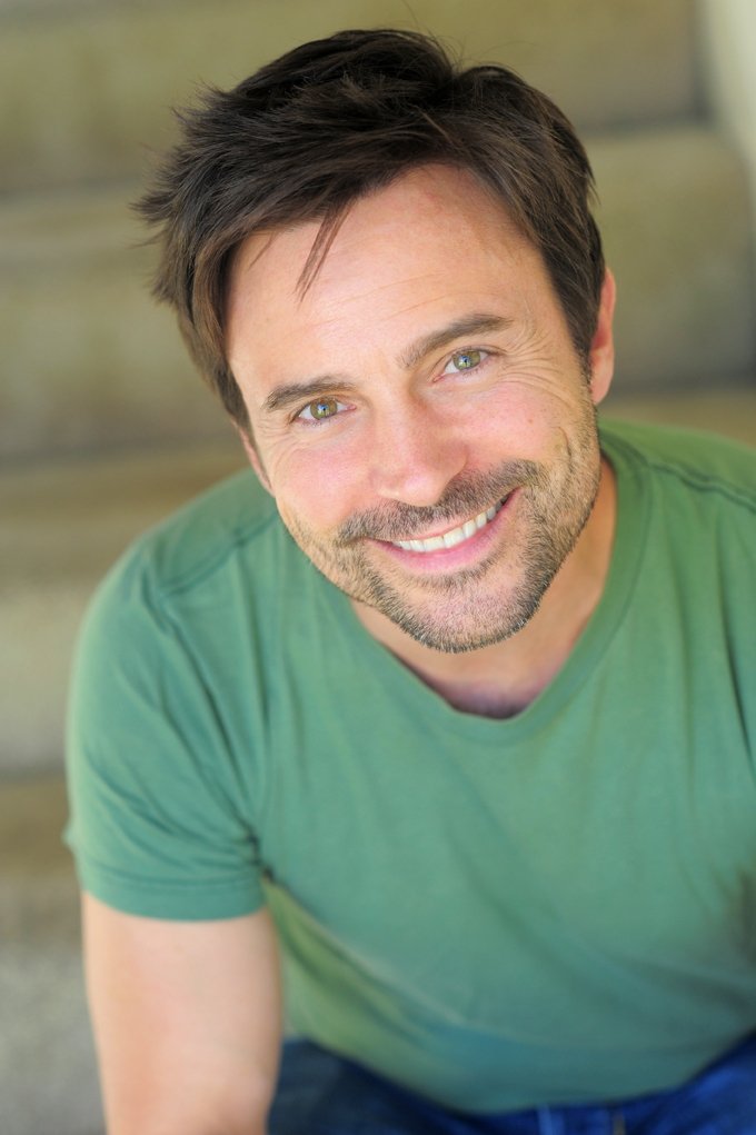 et billede af David Holcomb