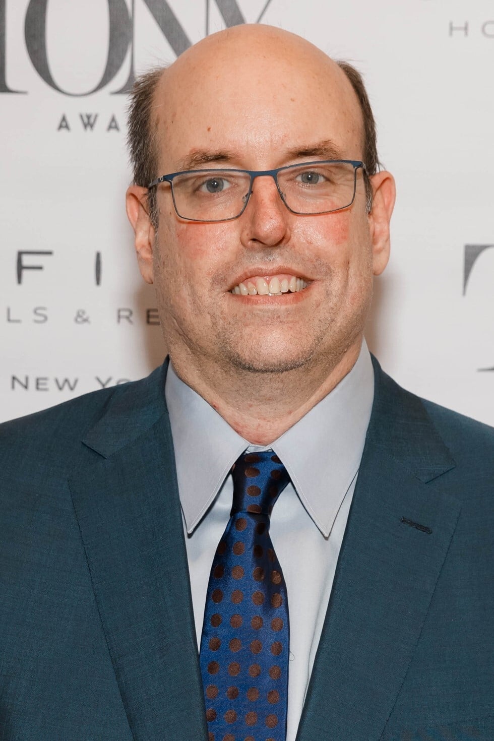 et billede af Christopher Ashley