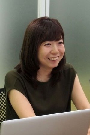 Manami Kabashima backdrop
