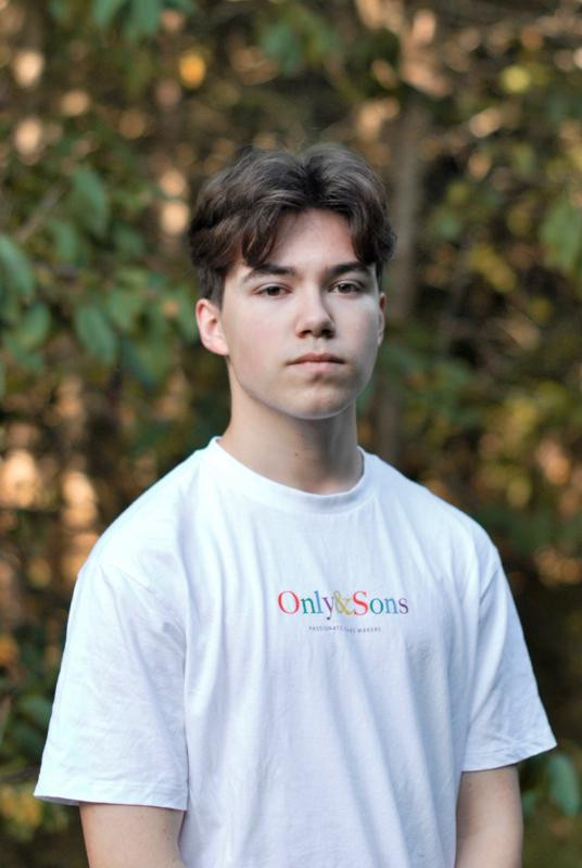 et billede af Luke Pierce Powell