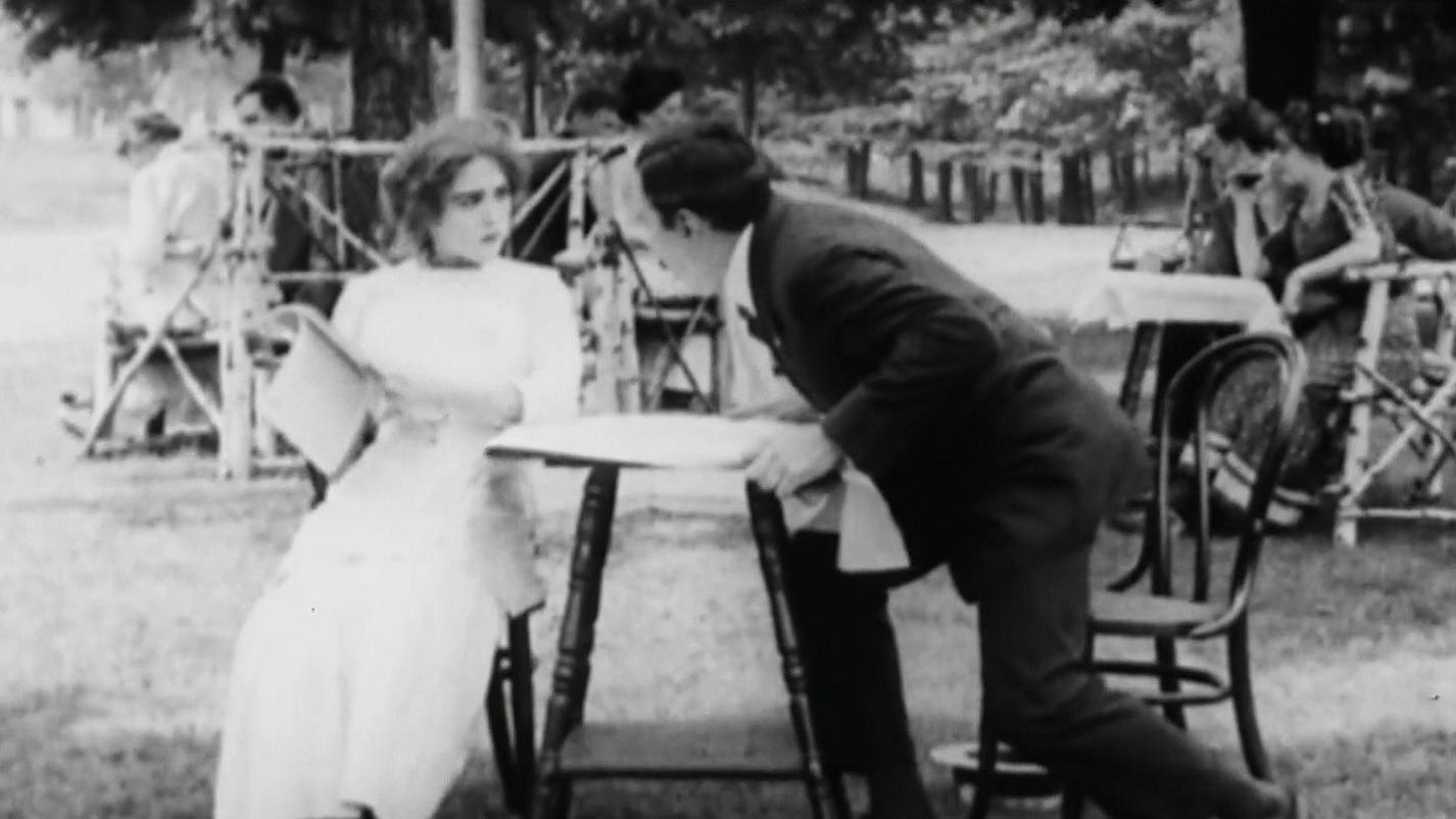 A Gold Necklace (1910)
