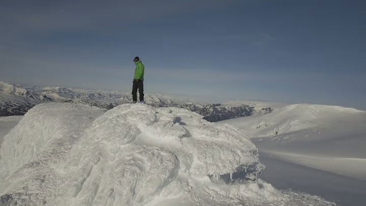 Extreme Iceland S01E04 backdrop