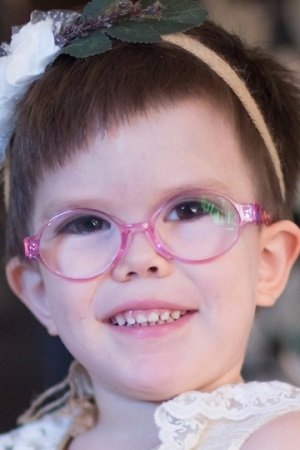 Asya Oztyurk's picture in the cast