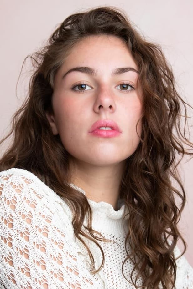 et billede af Eloise Webb