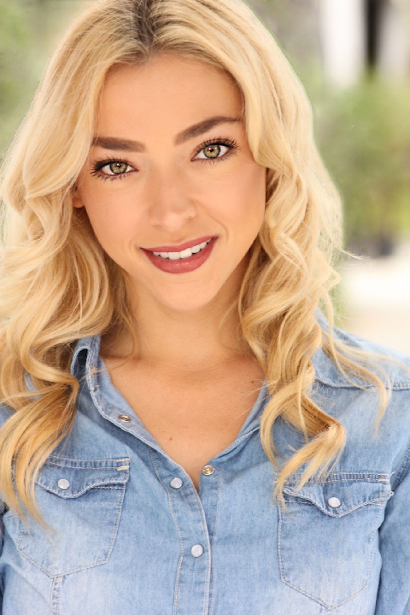 et billede af Julia Nolan