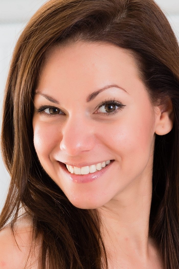 et billede af Mira Shine