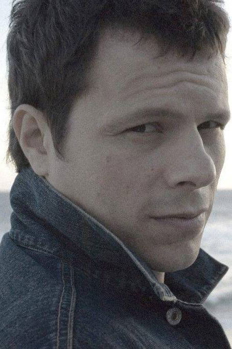 et billede af Toni Platão