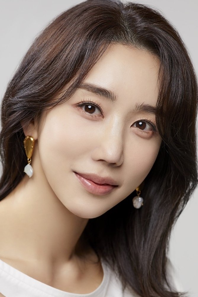 Shin Soo-jung's picture in the cast