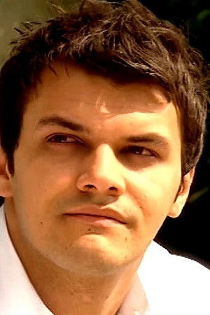 et billede af Tuncer Öz