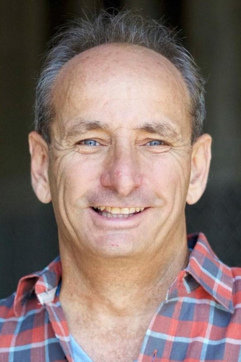 et billede af J.K. Baker