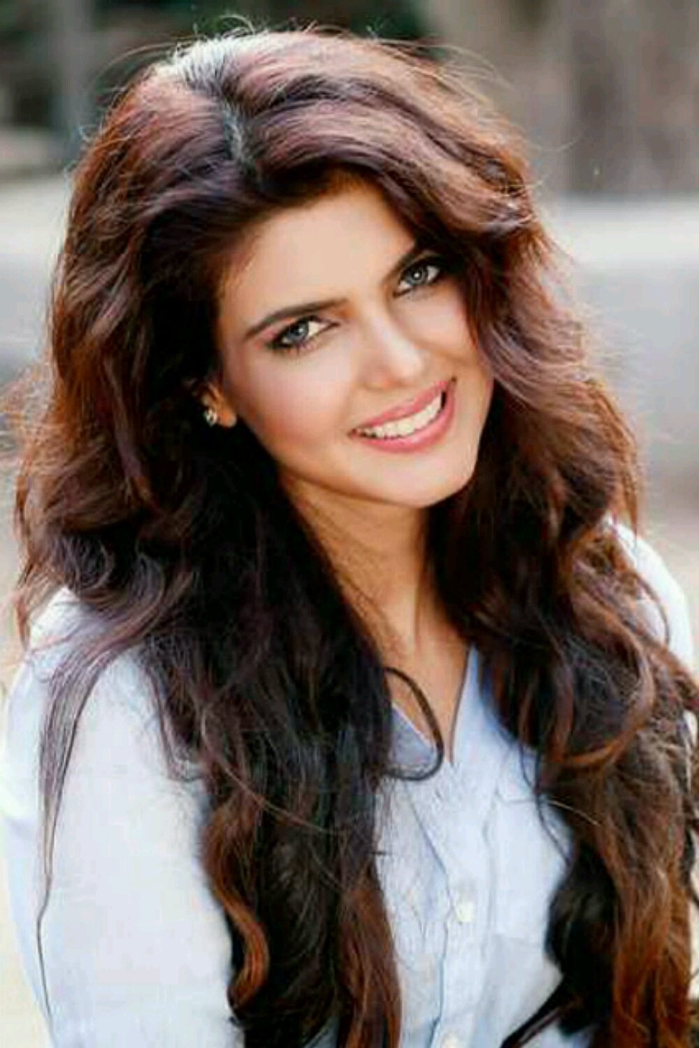 et billede af Ihana Dhillon