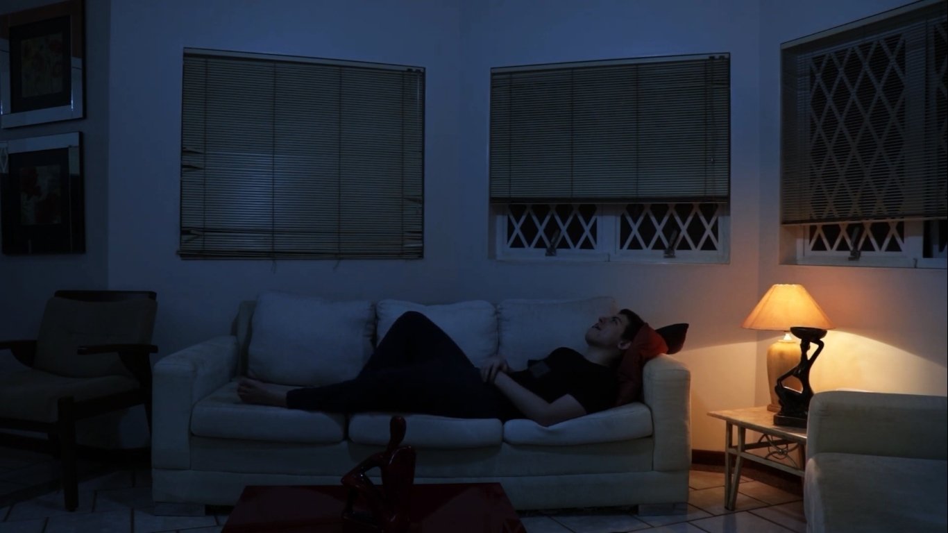 Imagem do Filme Sob Telas Trincadas