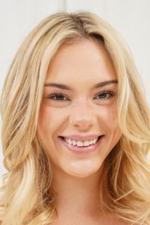 et billede af Dylan Moore