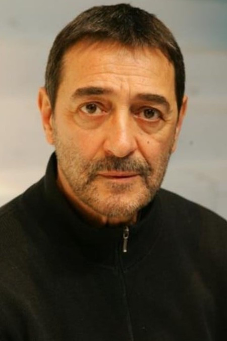 et billede af Kostas Basis