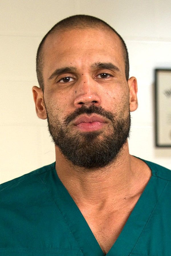 et billede af Karlo Karrera