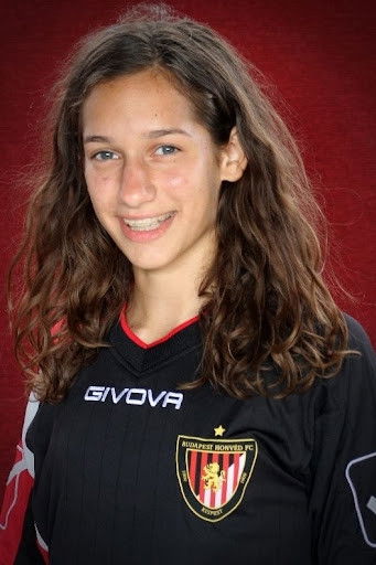 et billede af Eszter Demecs