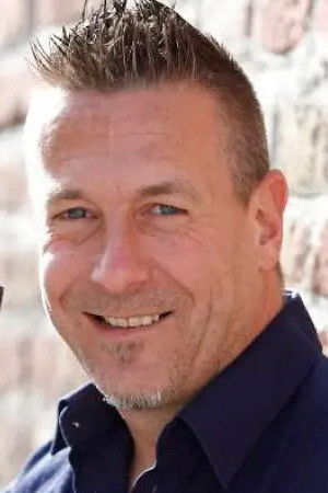 et billede af Chris Hilton