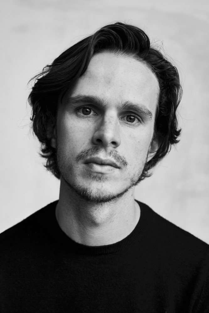 et billede af Taylor Frost