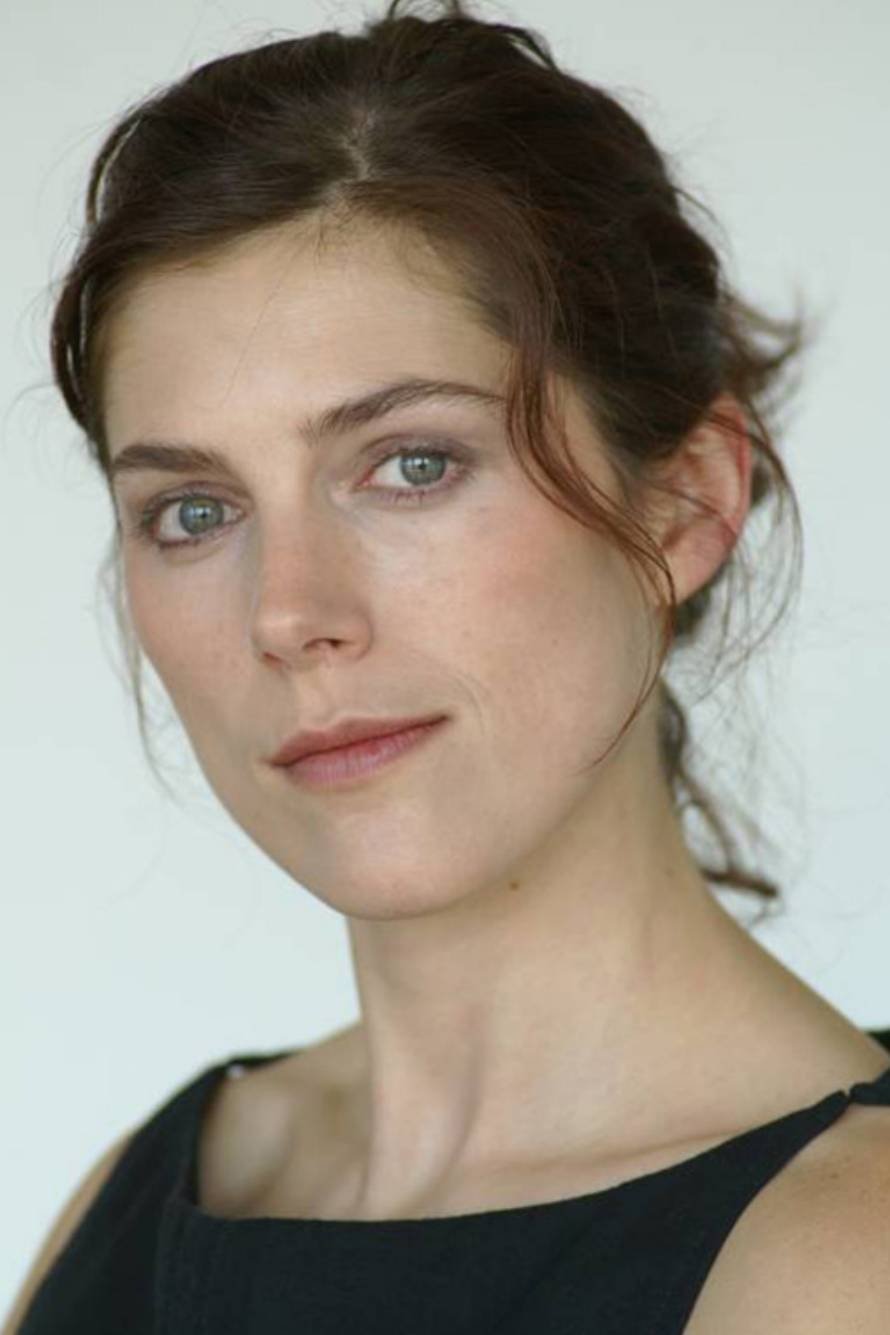 Ángela Villar's picture in the cast