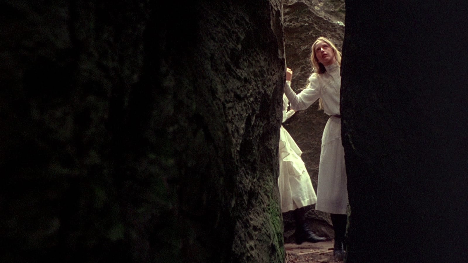 Image du film Pique-nique à Hanging Rock kgphjsvnyoysxbwlcoucymb4fdjjpg