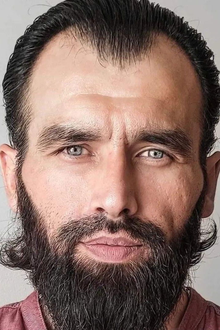 et billede af Shoxrux Rahimov