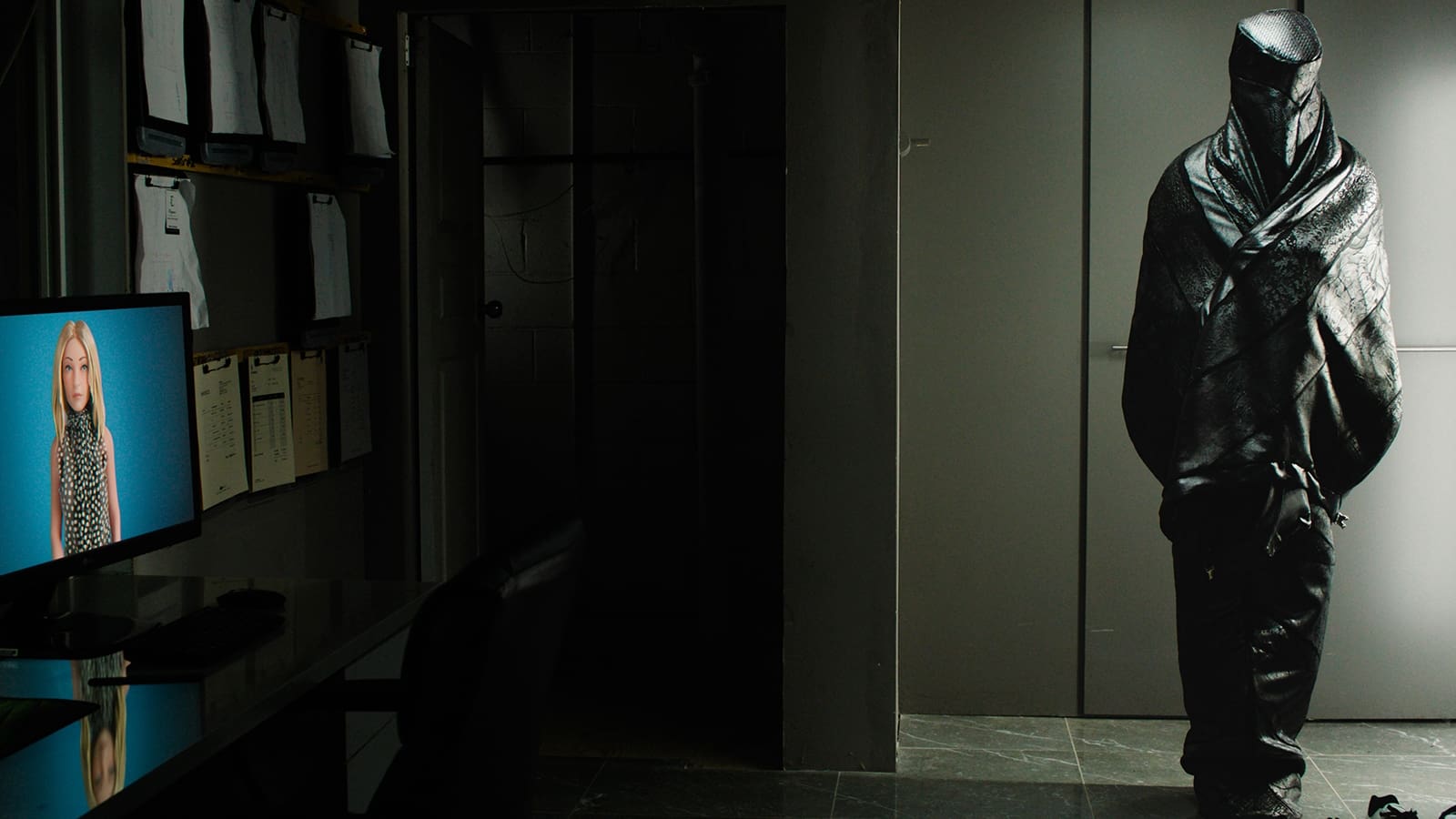 The Shrouds Movie Poster Image