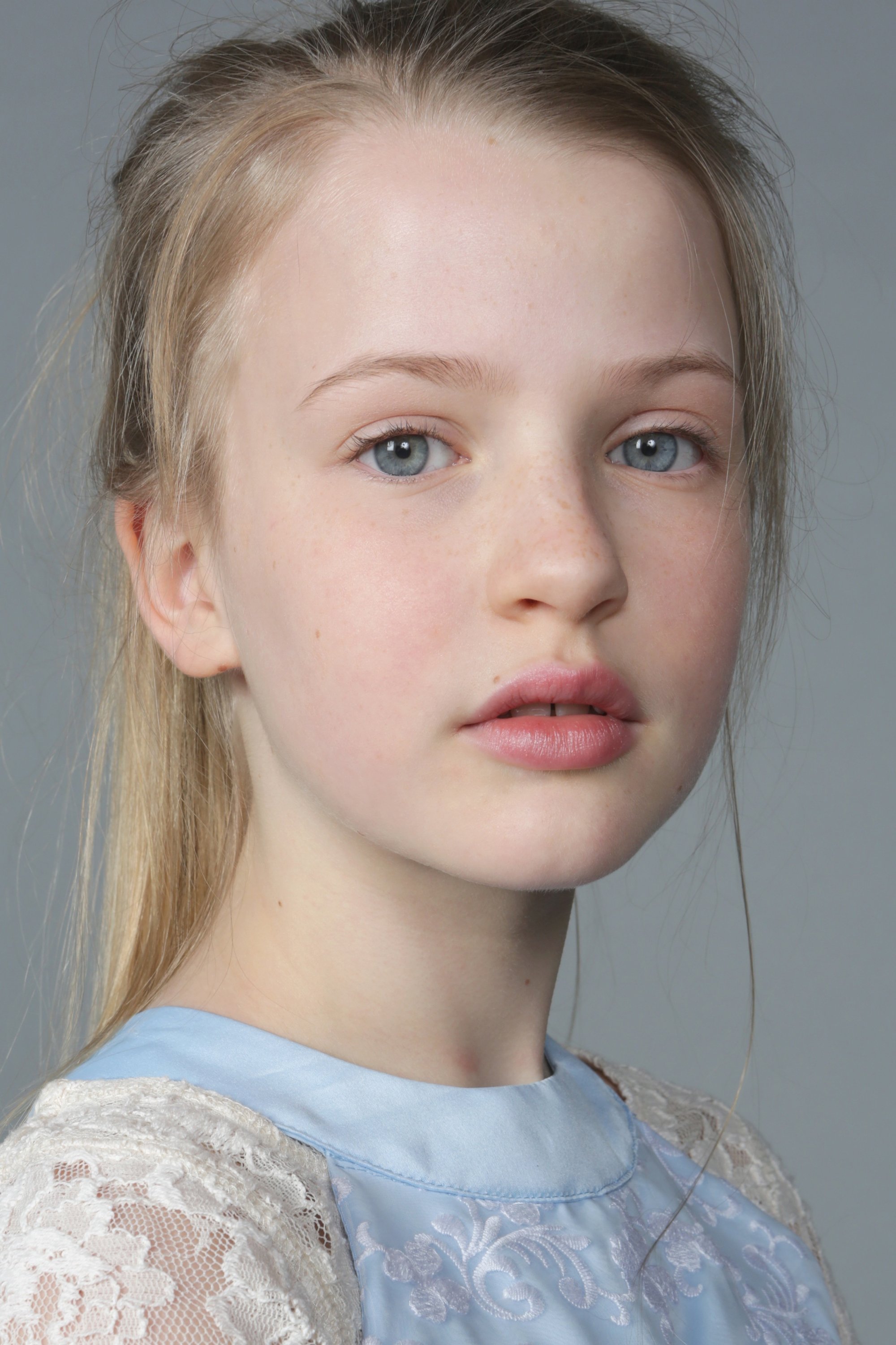 et billede af Piper Davies