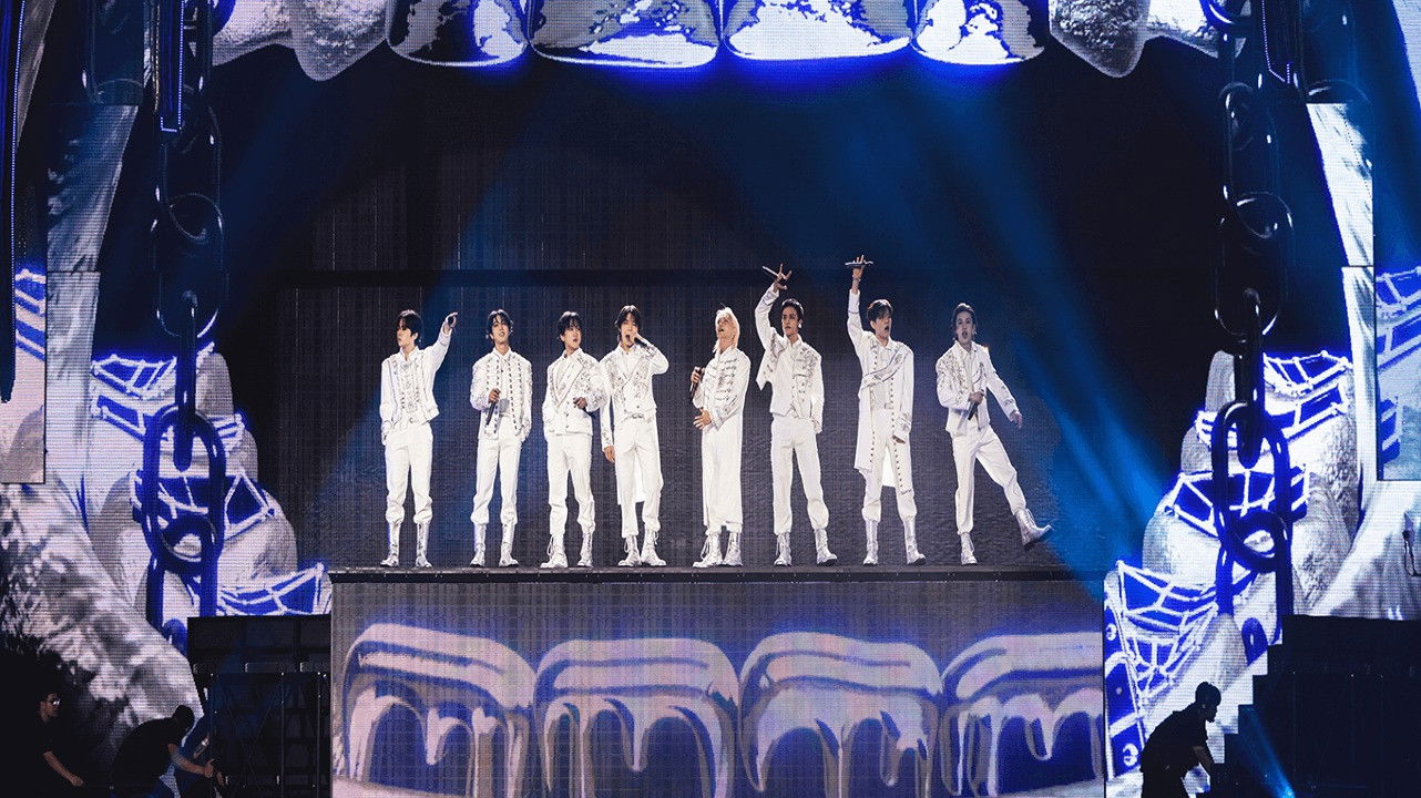 Stray Kids: The dominATE Experience