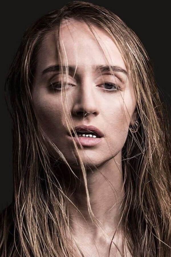 Ines Franceskas → Ines Frankeskas backdrop