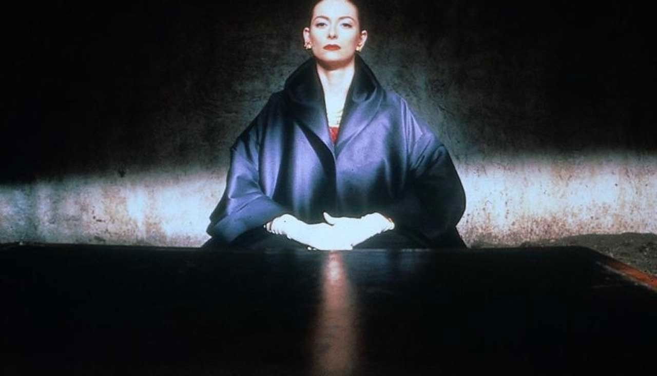 The reigning english monarch during marlowe's whole life was picture