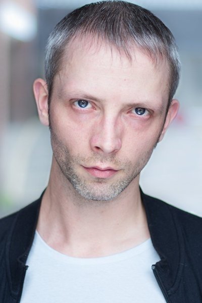 et billede af James Arama