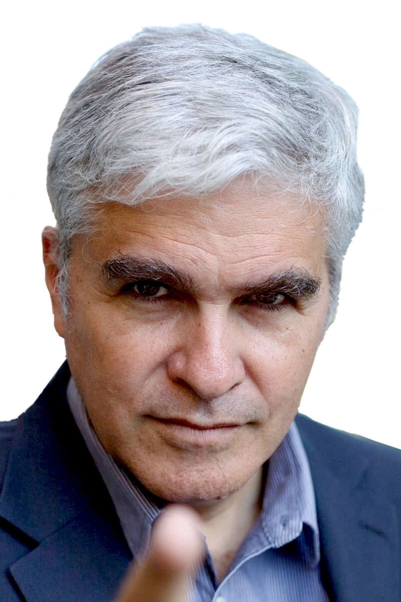 et billede af Nicolás Larraín