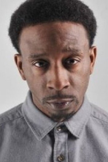 et billede af Omar Scroggins