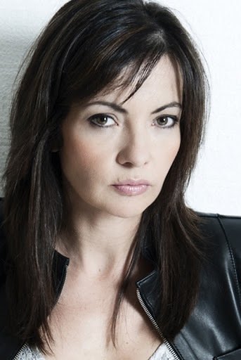 Susana Béquer's picture in the cast