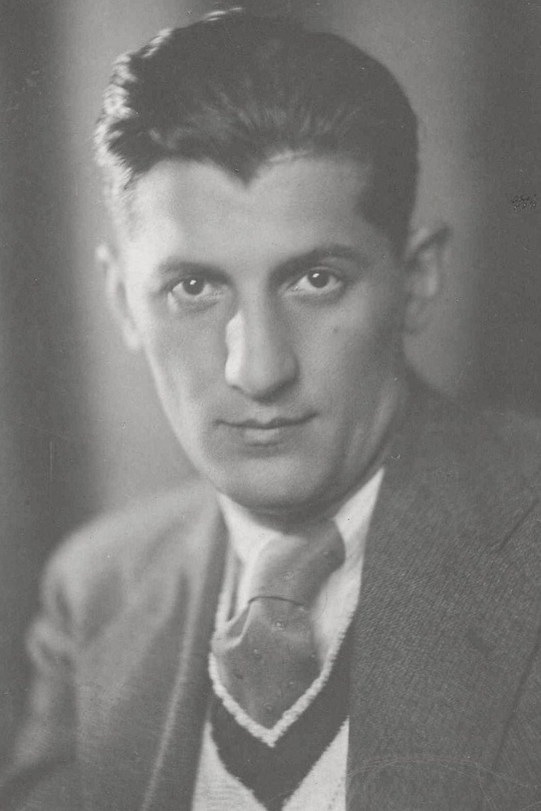 Леон Ходжа-Эйнатов